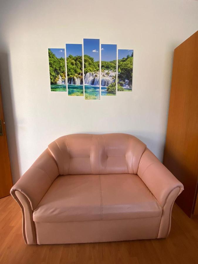 Room Sandra มาทุลยี ภายนอก รูปภาพ